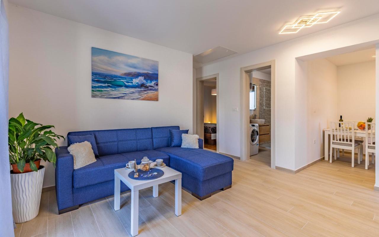 Apartament Blue Pula, New, Family Friendly, Comfortable, Free Parking And Wifi